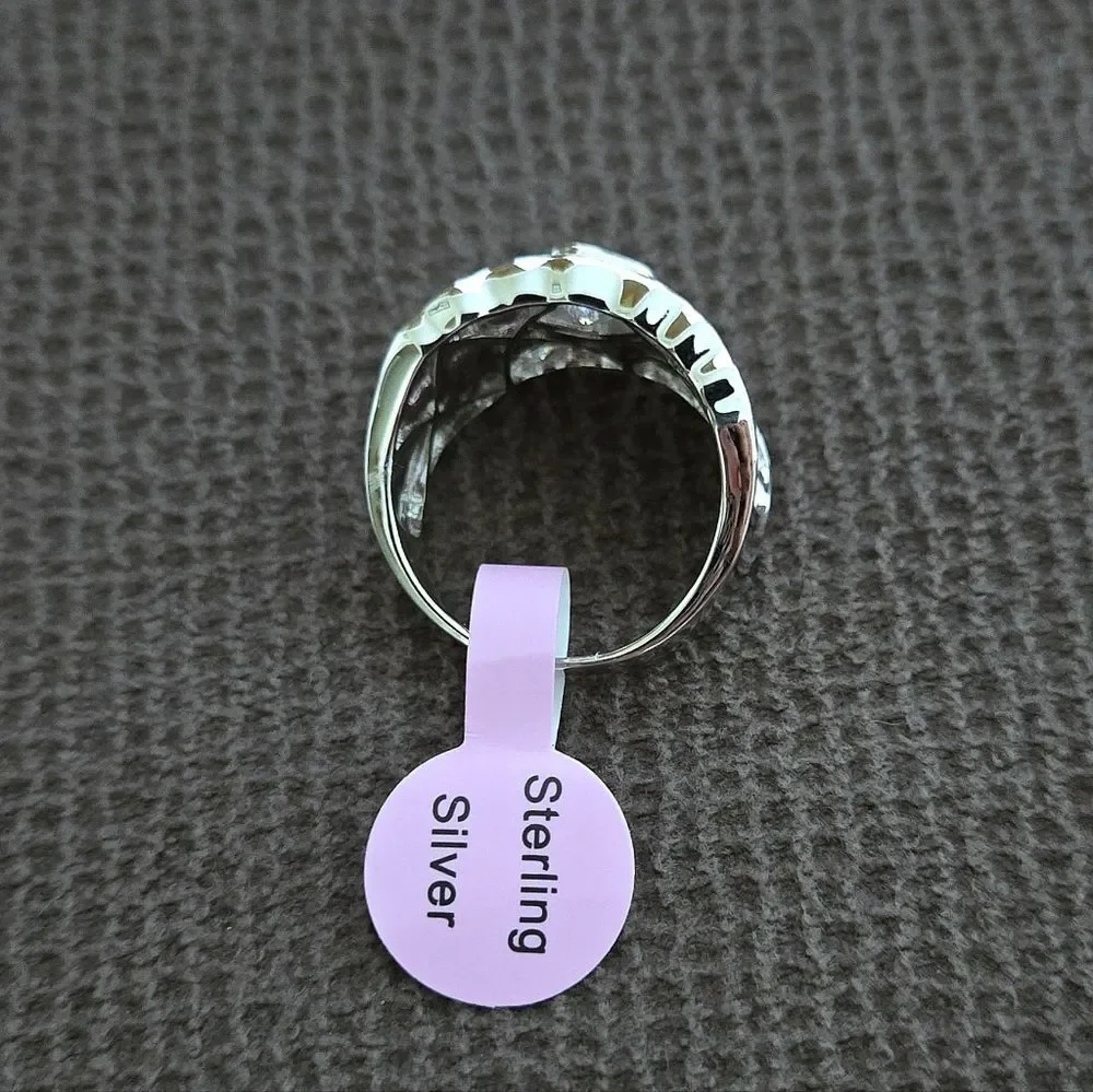 Silver🤍 Textured Statement Ring💍 - NWT